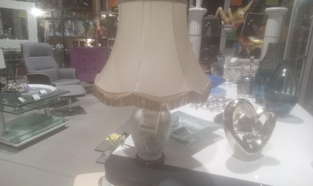 LAMPE CERAMIQUE SOCLE BOIS DECOR FLORAL+ABATJOUR BLANC