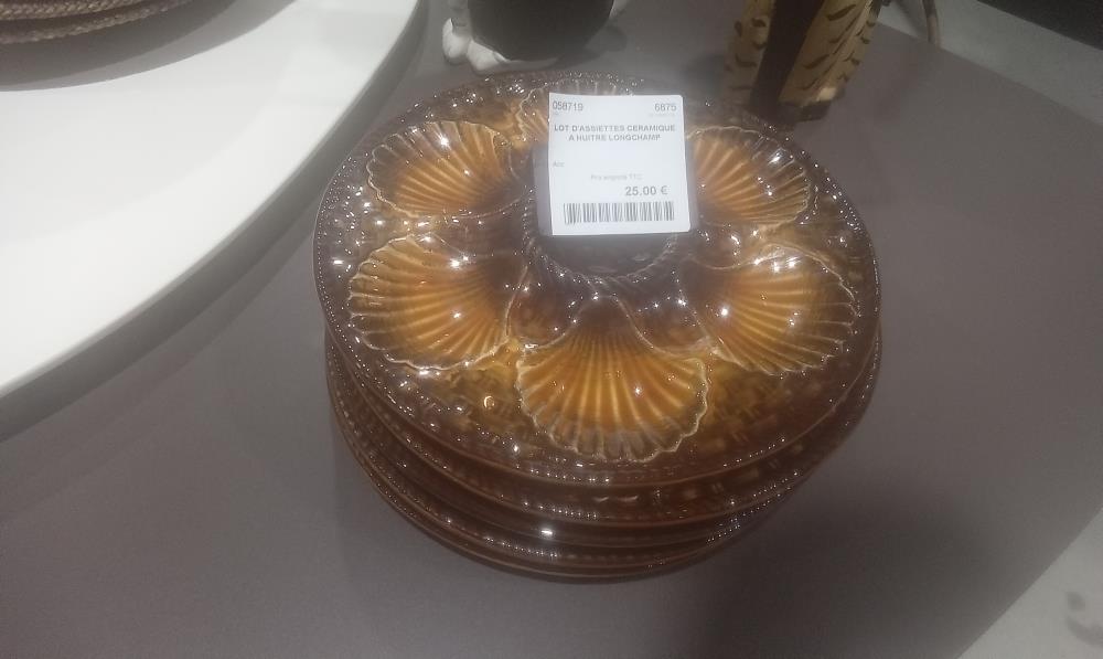 LOT D'ASSIETTES CERAMIQUE A HUITRE LONGCHAMP