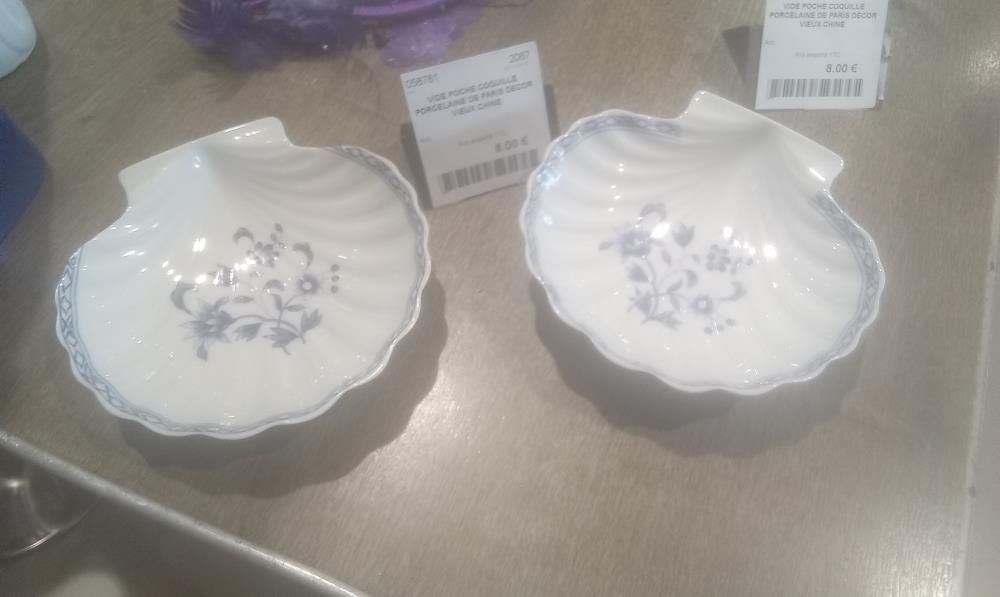 VIDE POCHE COQUILLE PORCELAINE DE PARIS DECOR VIEUX CHINE