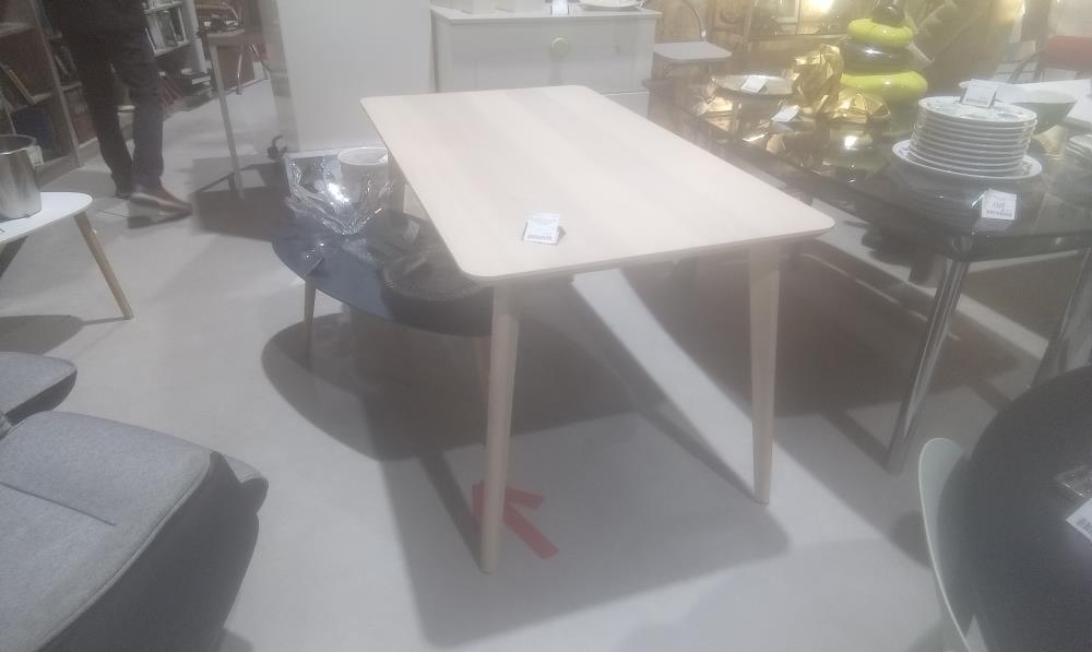 TABLE DESIGN LISABO  PLAQUE FRENE ET ET PLATEAU MELAMINE