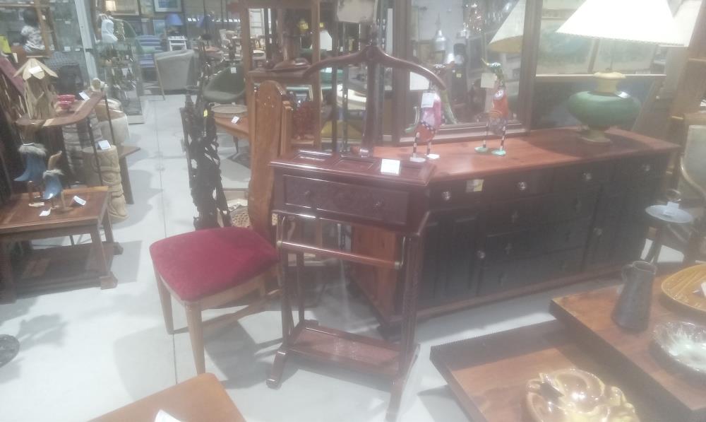 PORTE VETEMENT BOIS EXOTIQUE 1TIROIR TRESSE EN L'ETAT