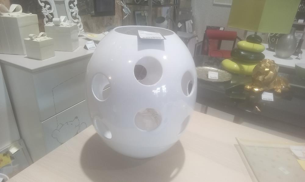 LAMPE CERAMIQUE BLANCHE AJOUREE