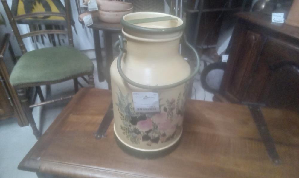 POT A LAIT DECOR FLORAL PEINT