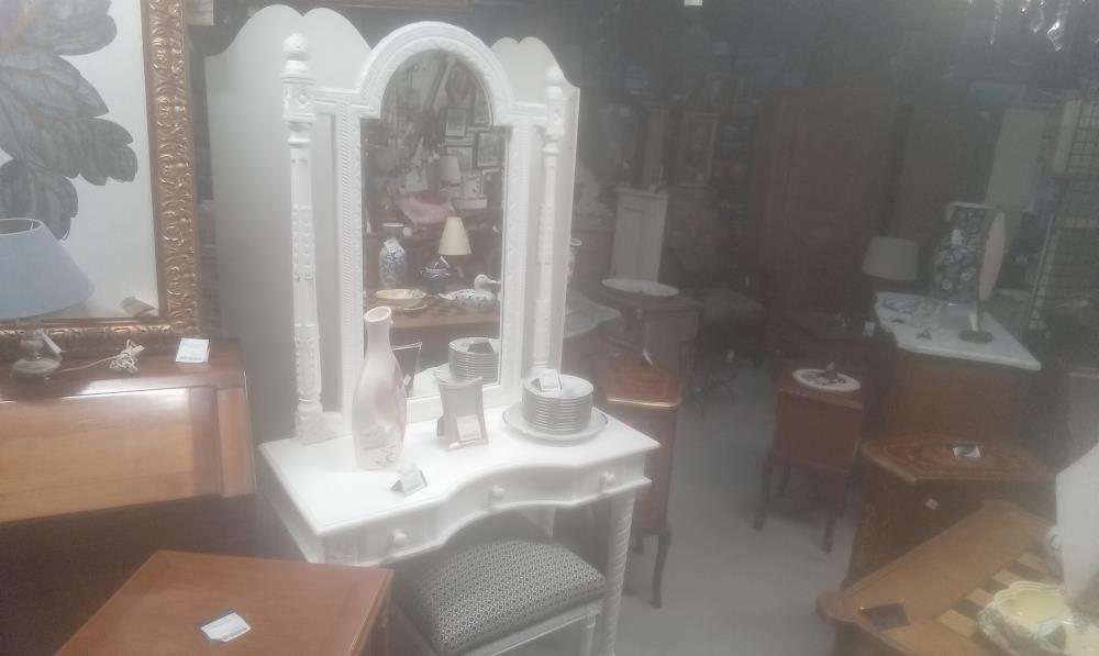 COIFFEUSE BLANCHE 3TIROIRS+TABOURET