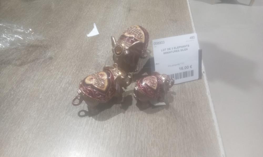 LOT DE 3 ELEPHANTS MINIATURES SILEA