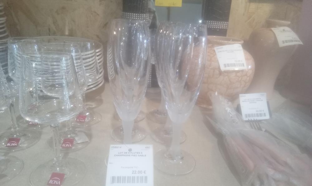 LOT DE 6 FLUTES A CHAMPAGNE PIED SABLE