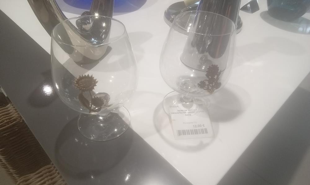 PAIRE DE VERRE A DEGUSTATION  DECOR FLORAL DORE