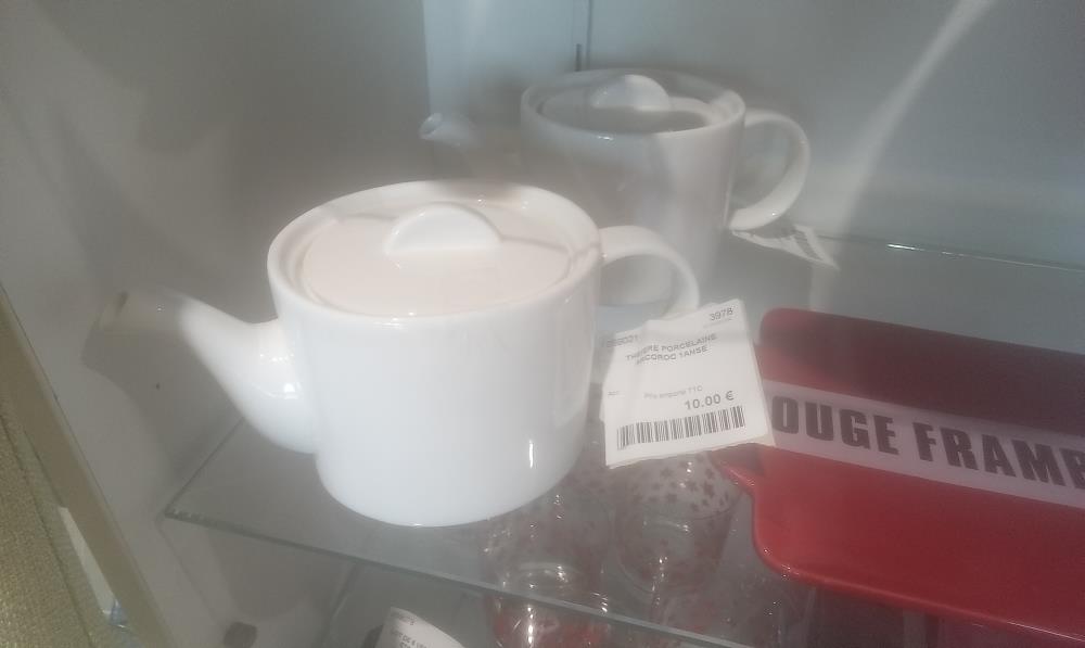 THEIERE PORCELAINE ARCOROC 1ANSE