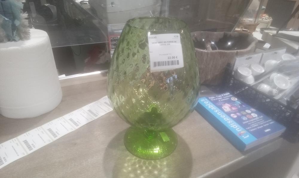 VASE VERT EN FORME DE VERRE GM