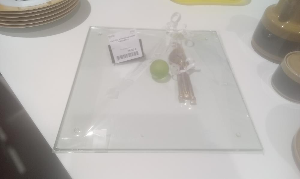 PLATEAU  A FROMAGE VERRE +COUVERTS