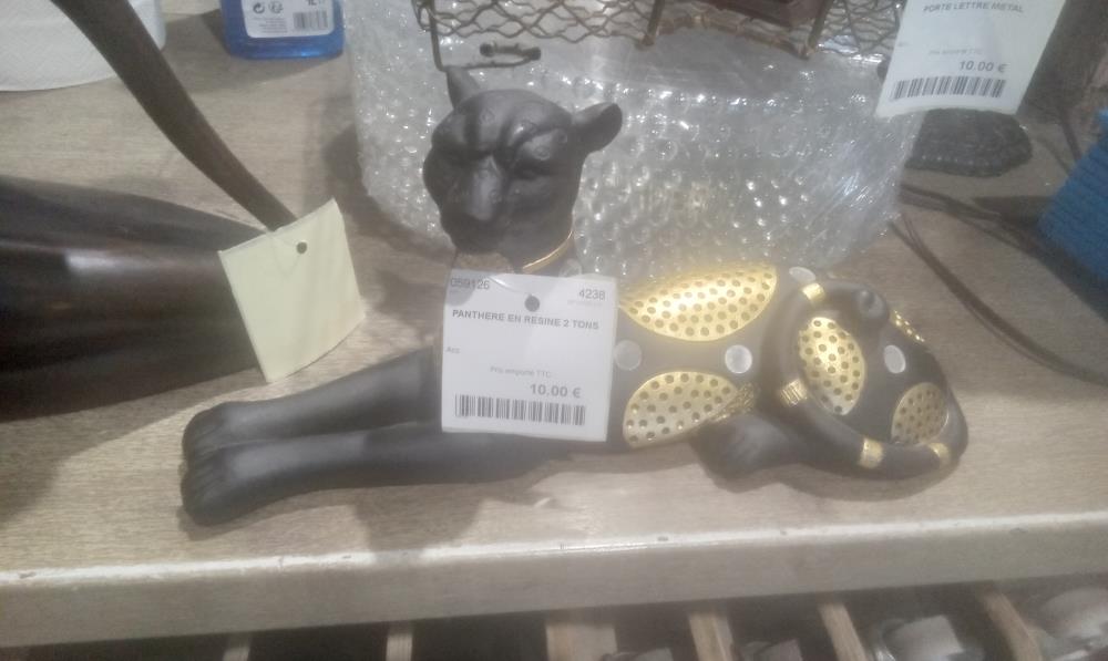 PANTHERE EN RESINE 2 TONS