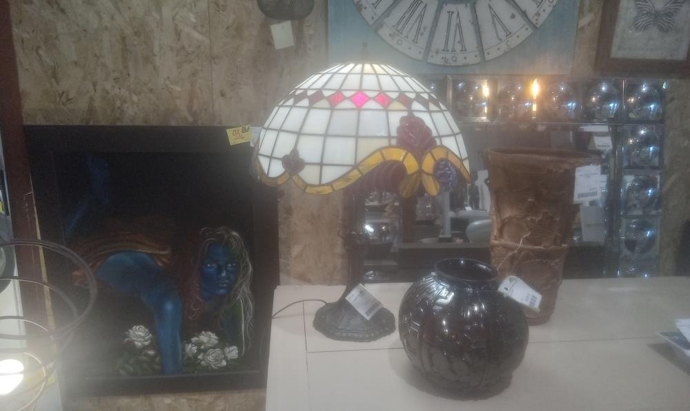 LAMPE PIED METAL STYLE TIFFANY