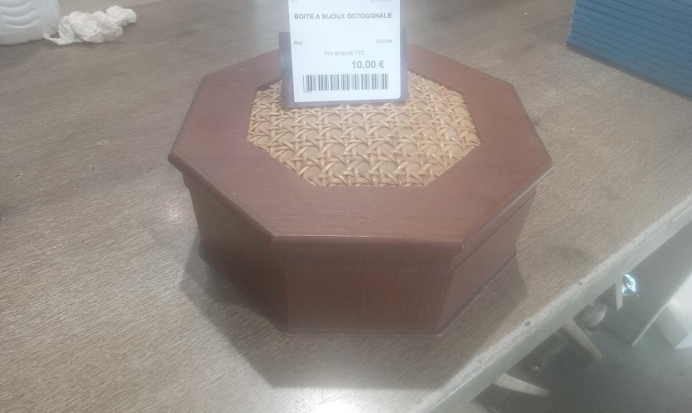 BOITE A BIJOUX OCTOGONALE 