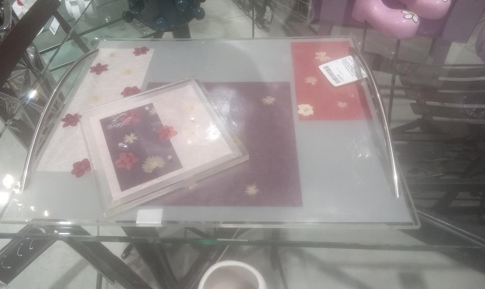 DESSOUS DE PLAT RESINE ET POIGNEE METAL +DESSOUS DE PLAT SDECOR FLORAL