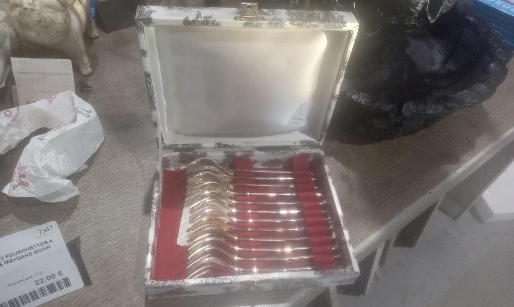 LOT DE 12 FOURCHETTES A HUITRE MA+DANS ECRIN