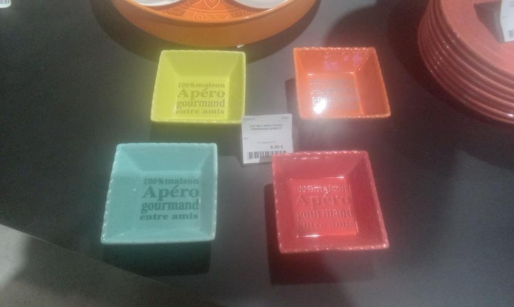 LOT DE 4 SERVITEURS CERAMIQUE APERITF