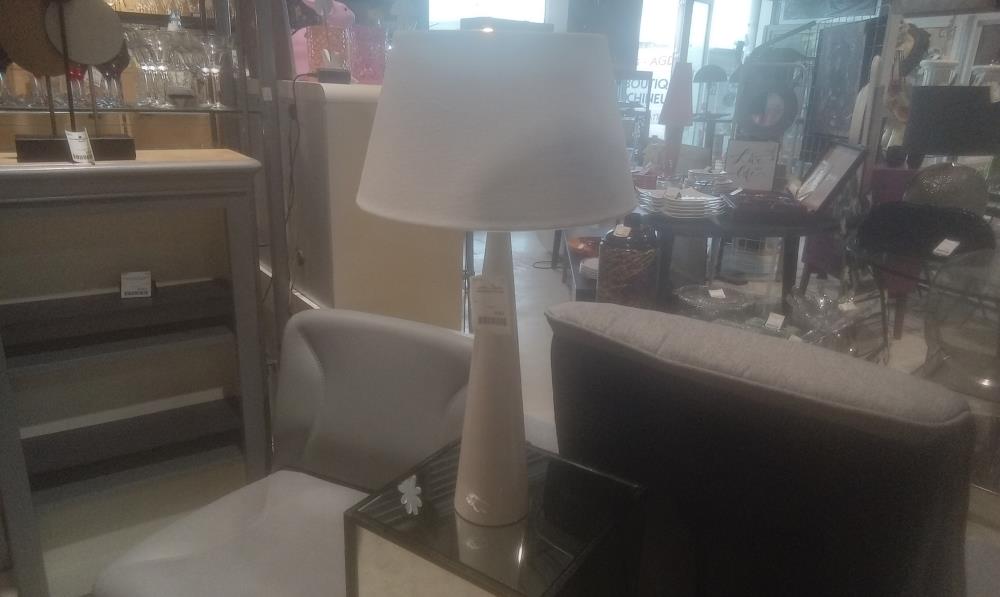 LAMPE METAL BLANCHE DESIGN+ABATJOUR BLANC 