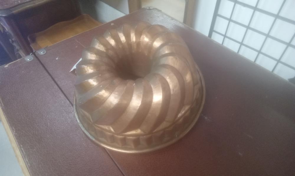 MOULE EN CUIVRE MURAL