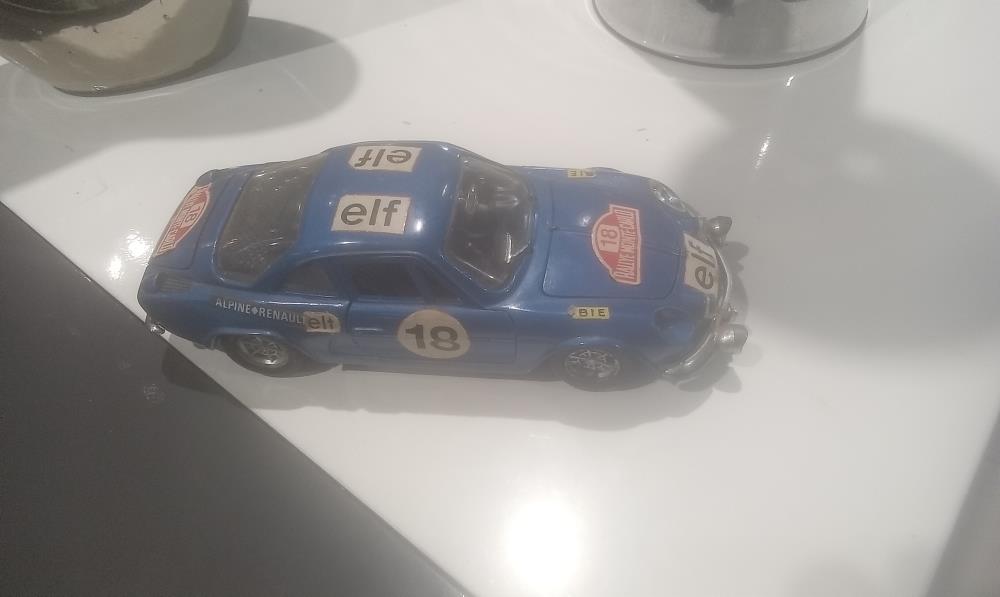 VOITURE  POLISTIL 1:25 ALPINE RENAULT 1600S