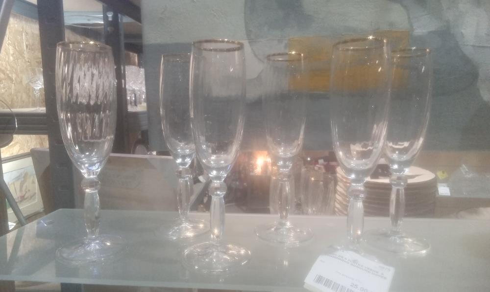 LOT DE 6 FLUTES VERRE  A CHAMPAGNE BORDURE DOREE