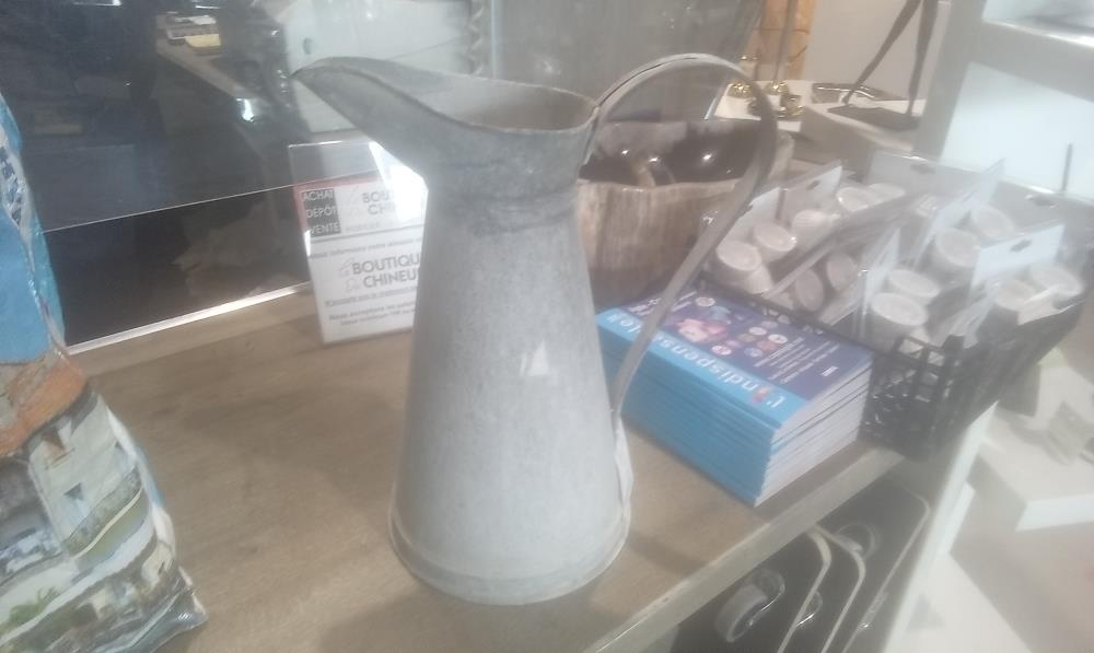 BROC EN ZINC 1ANSE DE JARDIN