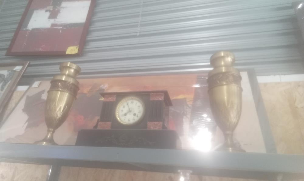 PAIRE DE VASE LAITON DECOR FLORAL