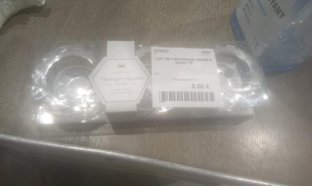 LOT DE 3 BOUGEOIR VERRE A FACETTE