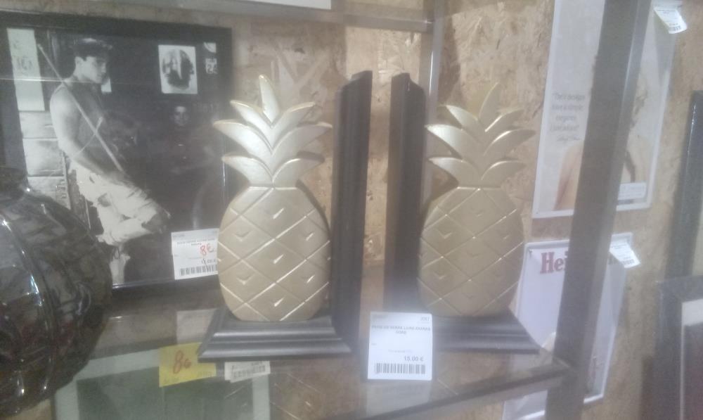 PAIRE DE SERRE LIVRE ANANAS DORE