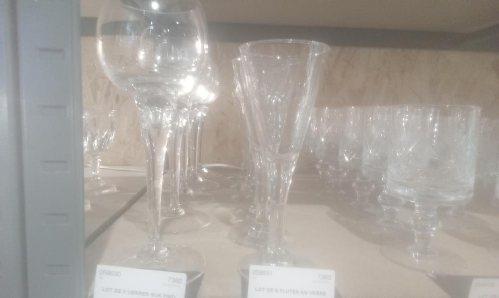 LOT DE 6 FLUTES EN VERRE
