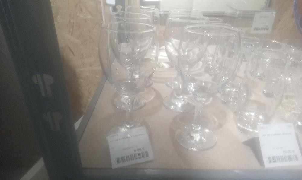 LOT DE 6 VERRES A PIED A EAU