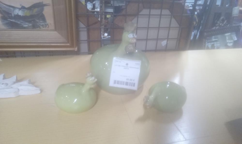 LOT DE 3 POULES CERAMIQUE VERTE