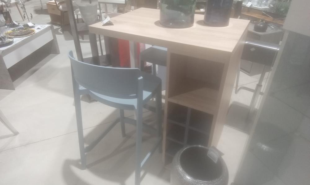 TABLE SNACK AVEC RANGEMENT 2 TONS