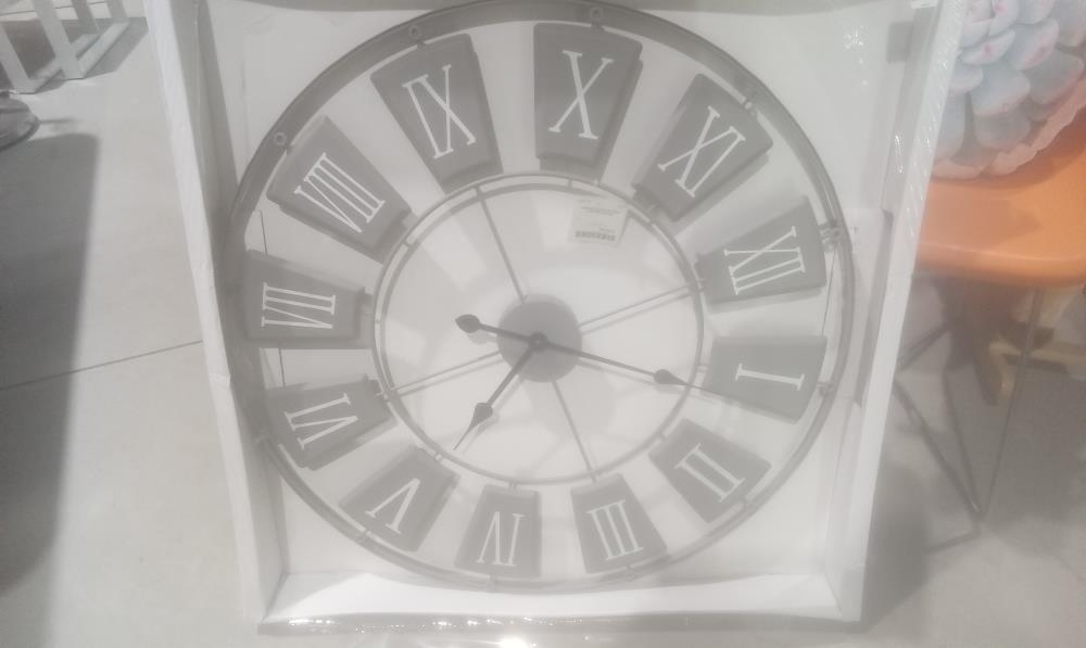 PENDULE MURALE GRISE CHIFFRE ROMAIN