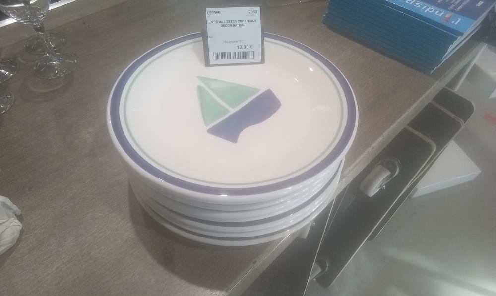 LOT D'ASSIETTES CERAMIQUE DECOR BATEAU 