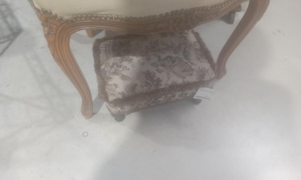 REPOSE PIED TISSUS SCENE ELEGANTS PIEDS BOIS PM