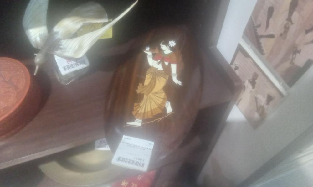 PANNEAU LAQUE ELEGANTE AU SERVICE EN L'ETAT