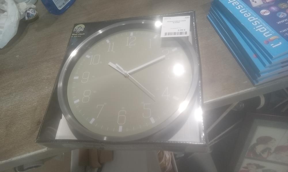 PENDULE NEUVE SOUS BLISTER