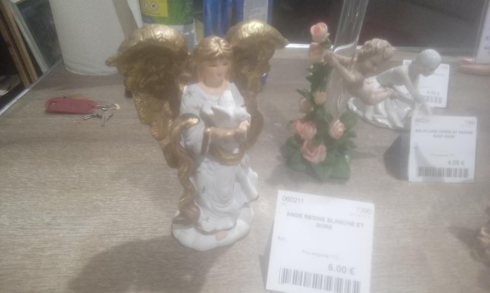 ANGE RESINE BLANCHE ET DORE