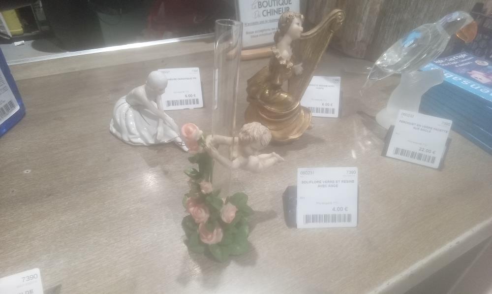 SOLIFLORE VERRE ET RESINE AVEC ANGE