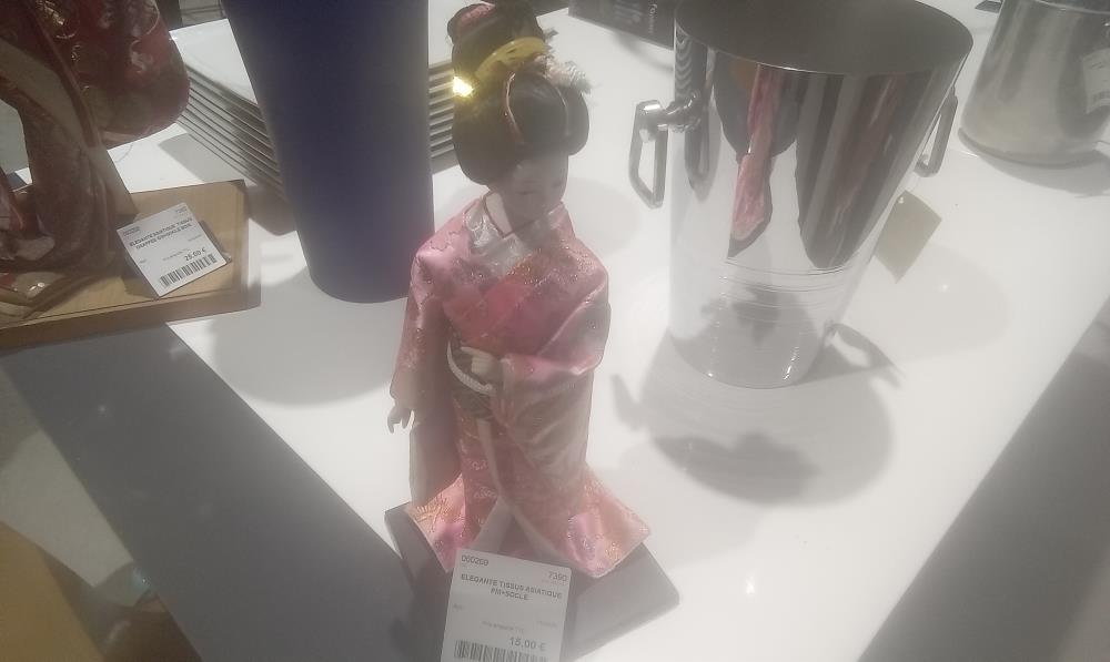 ELEGANTE TISSUS ASIATIQUE  PM+SOCLE