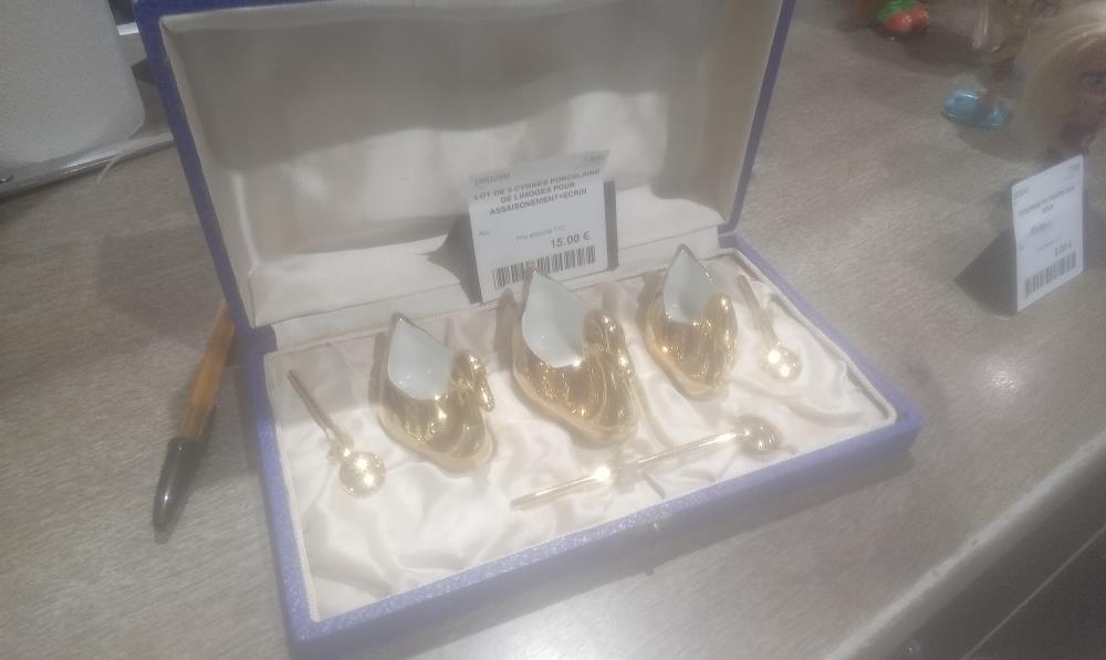 LOT DE 3 CYGNES PORCELAINE DE LIMOGES POUR ASSAISONEMENT+ECRIN