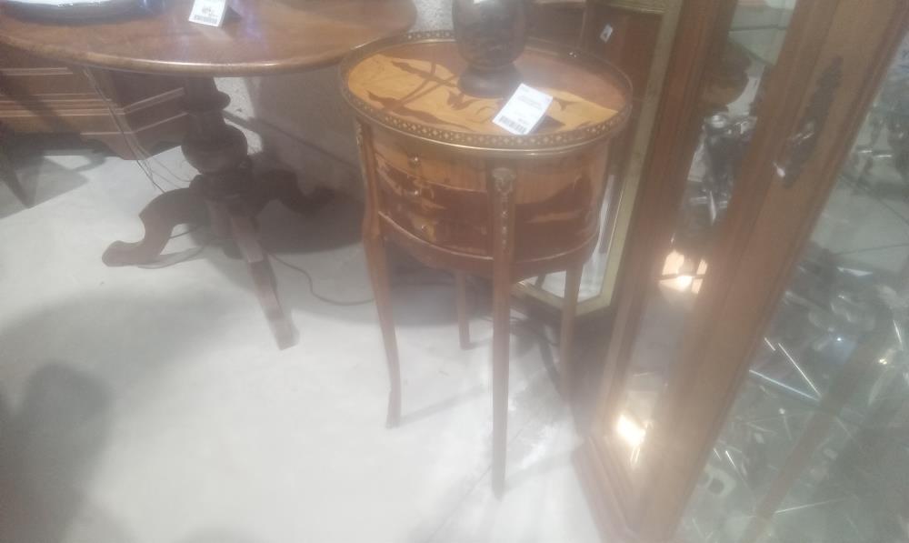 CHEVET MARQUETE 3 TIROIRS+GALERIE LAITON