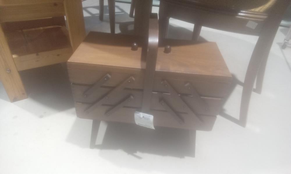 COUTURIERE RUSTIQUE 1ANSE+4 PIEDS PM