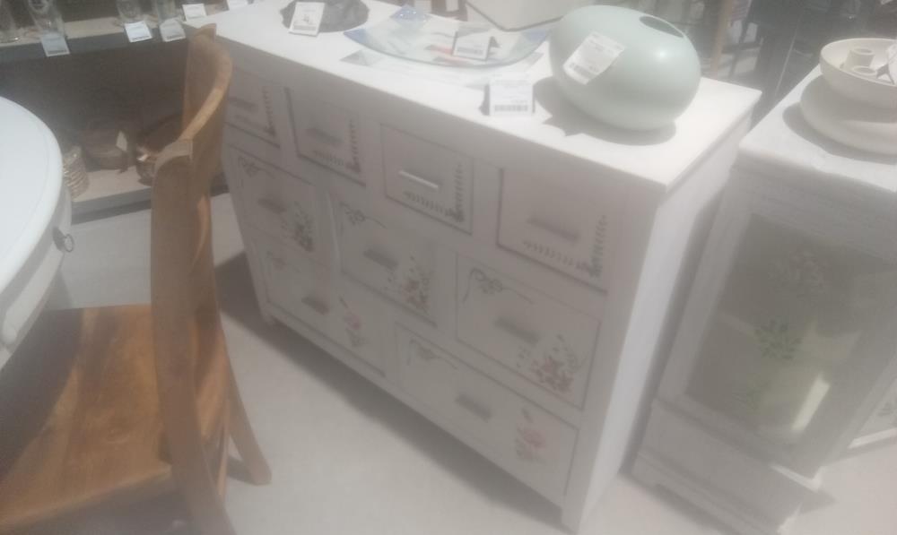 MEUBLE PEINT 9 TIROIRS BLANC ET DECOR FLORAL SUR ROULETTE