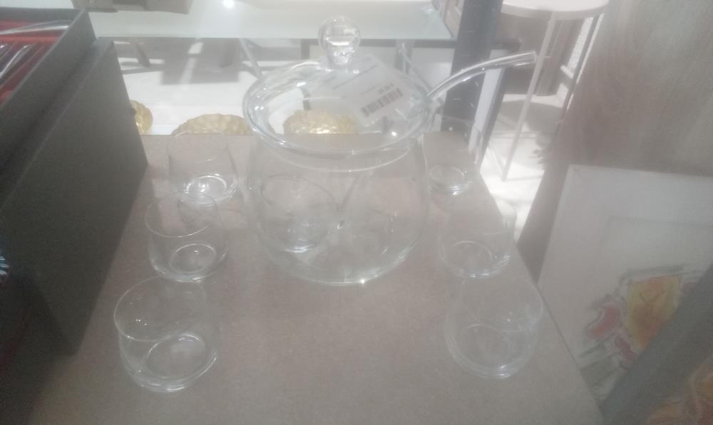 SERVICE A SANGRIA EN L'ETAT