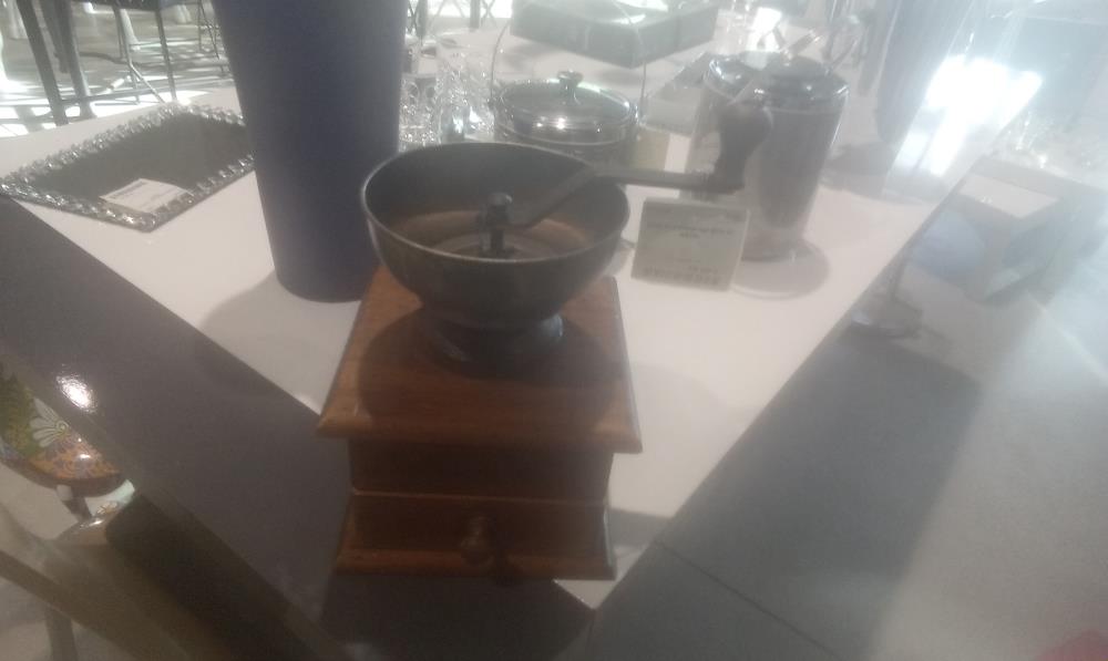 MOULIN A GRAIN GM BOIS ET METAL