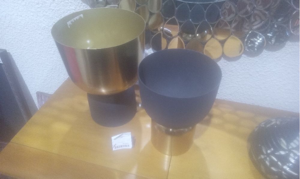 PAIRE DE VASE DESIGN 2 TONS KARE