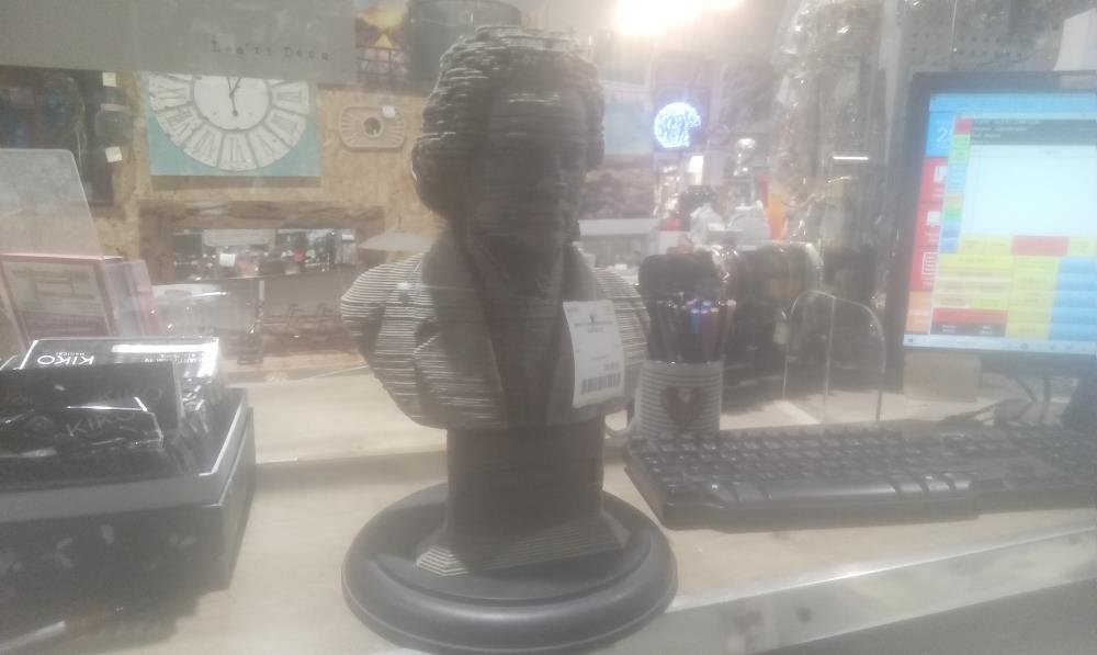 BUSTE PAPIER BEETHOVEN SUR SOCLE
