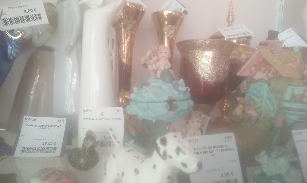 TIRELIRE EN RESINE X2 PARTIES ENFANT  ET DAUPHIN PM