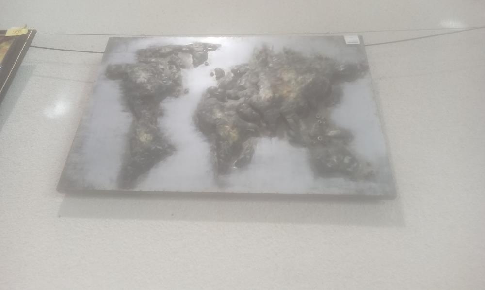 TABLEAU PLANISPHERE EN METAL